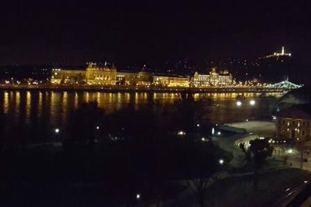 Orangehomes 130 M2 Apt With Fantastic View To River Danube Будапеща Екстериор снимка